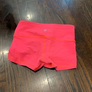 LULULEMON ATHLETICA SHORTS SIZE 2